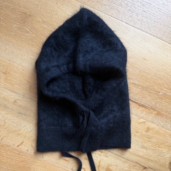 COS Textured Pure Cashmere Balaclava - Picture 3 of 5